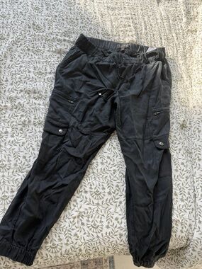 Banana Republic Black Cropped Cargo Jogger Pants